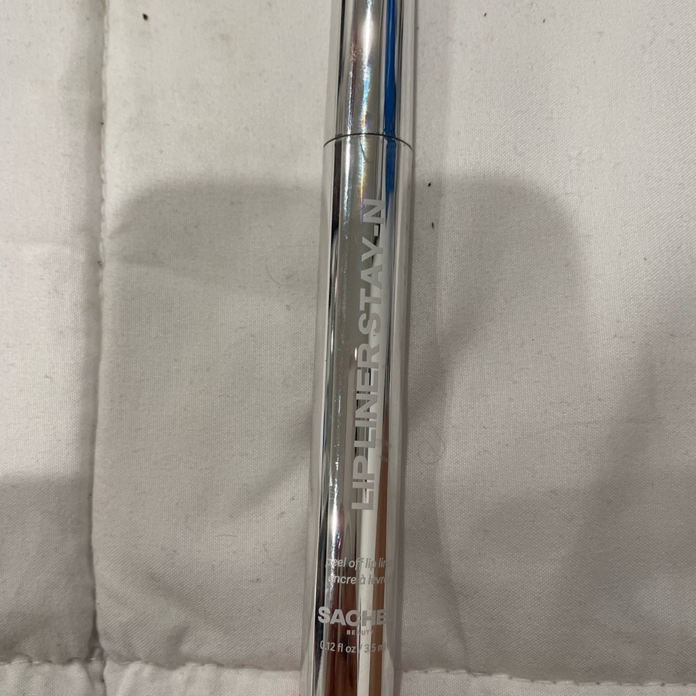 Sacha Rec Lip Liner for Women